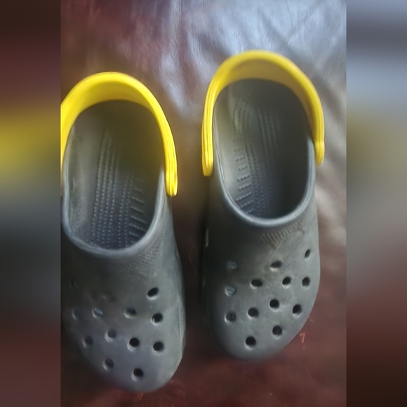CROCS Black and Yellow Clogs - Picture 1 of 5